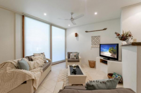Beachfront Villa - Direct beach access